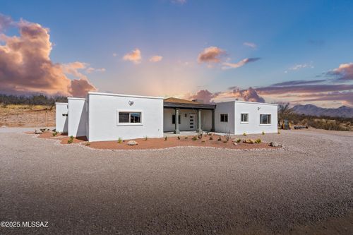 1044 Circulo Aventura, Rio Rico, AZ, 85648-1627 | Card Image