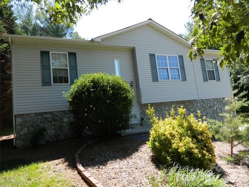 5320 Eider Ln, Granite Falls, NC, 28630-8783 | Card Image