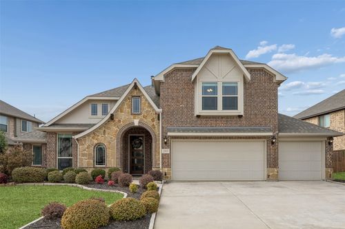 203 Oakcrest Dr, Justin, TX, 76247-1570 | Card Image