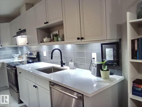 135-592 Hooke Rd Nw, Edmonton, AB, T5A5H2 | Card Image