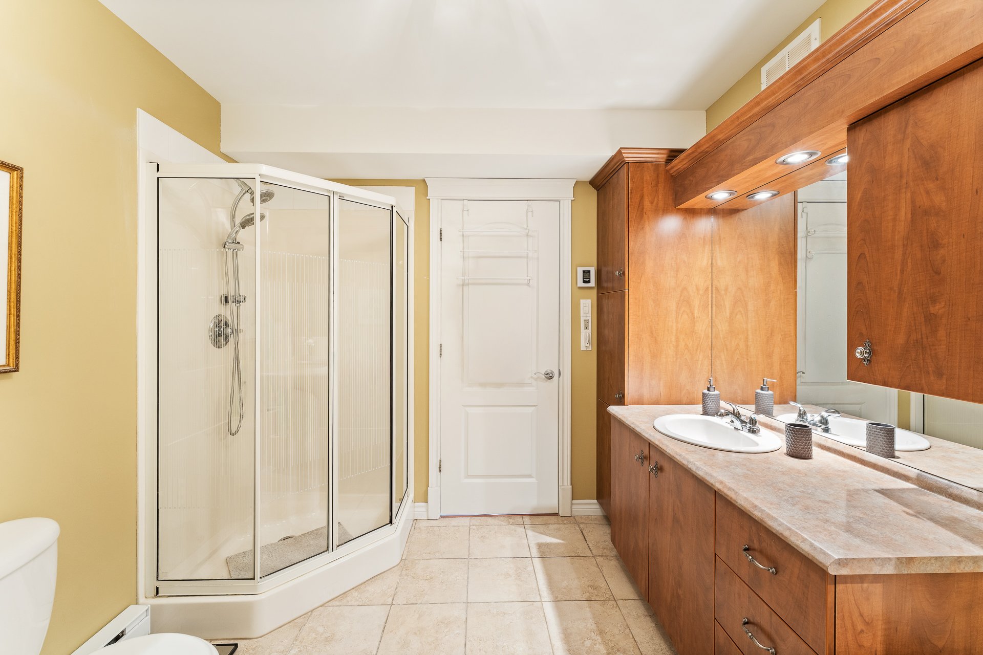 Residential in Sherbrooke (Les Nations)