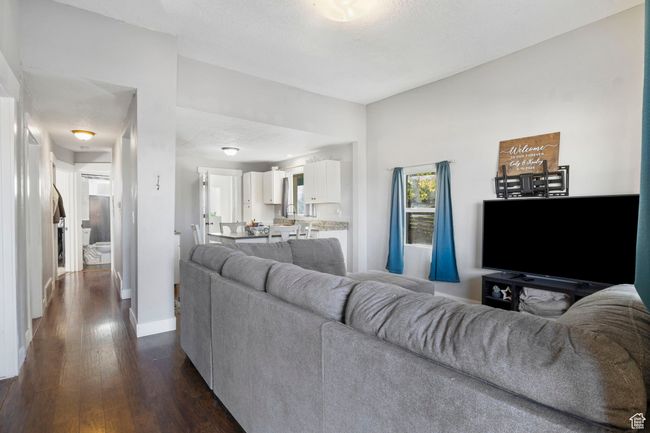 180 N 200 E, House other with 3 bedrooms, 1 bathrooms and 10 parking in Mona UT | Image 9
