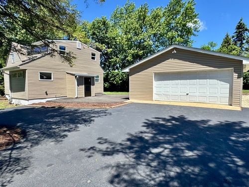 42145 N Kenosha Rd, Zion, IL, 60099-1363 | Card Image