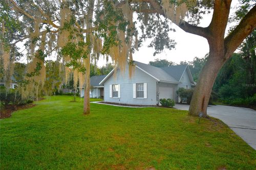 611 Old Eustis Rd, Mount Dora, FL, 32757-9450 | Card Image