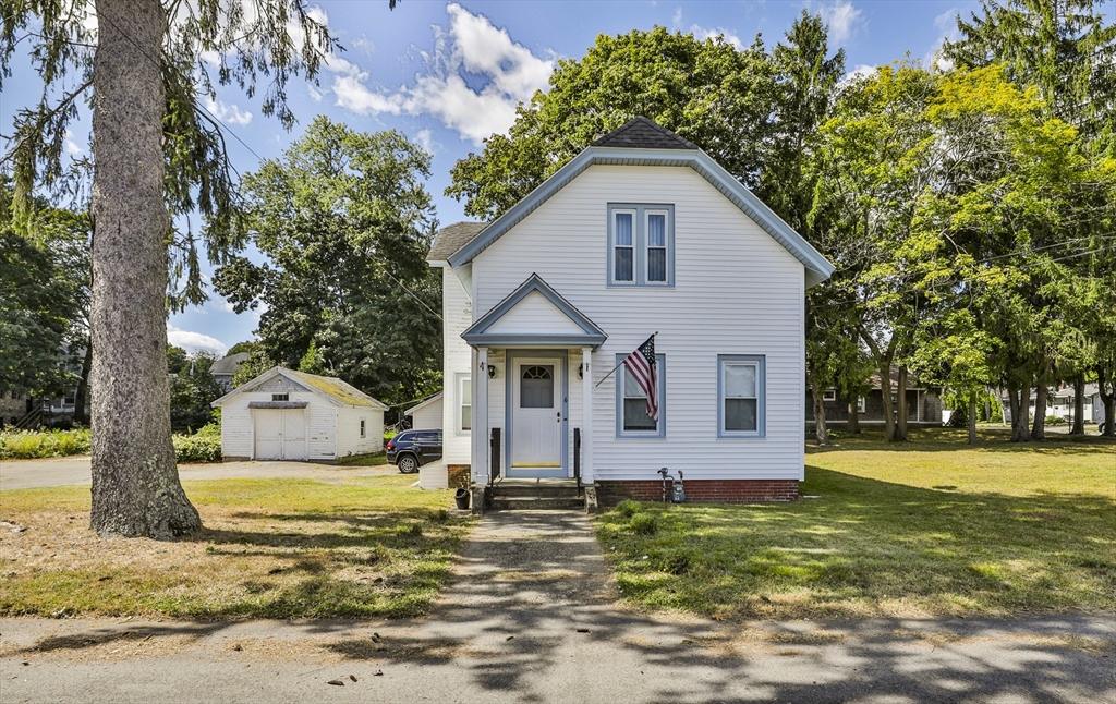 Anderson St, Taunton, MA 02780
