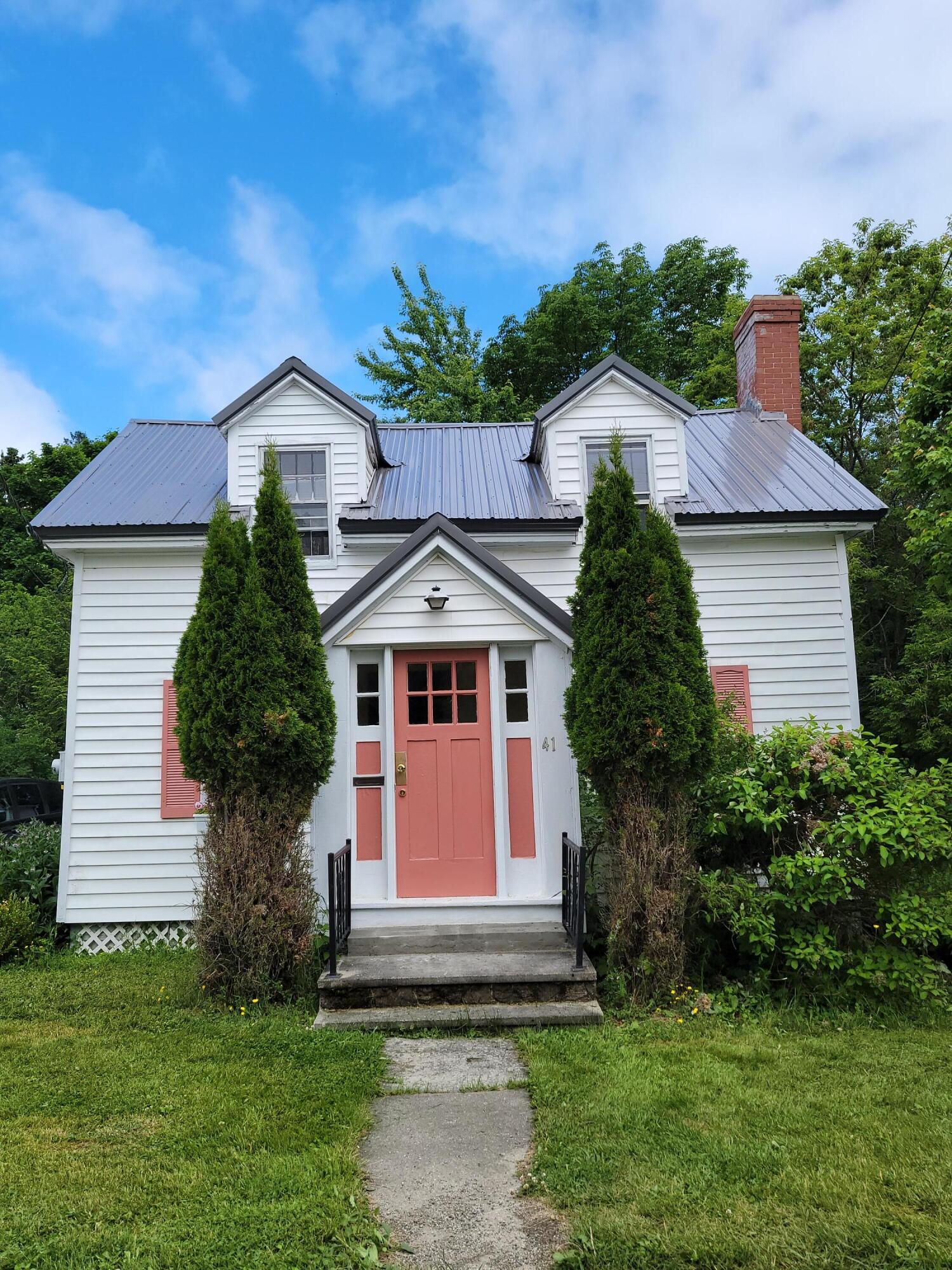 Barker St, Calais, ME 04619