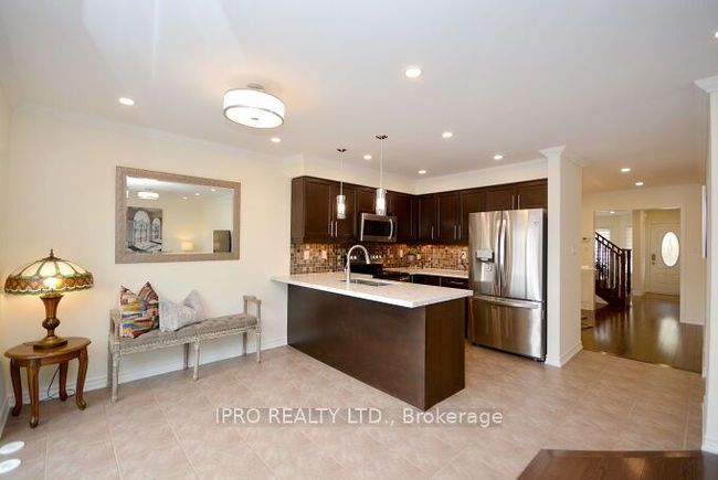 867 Fowles Crt, House attached with 4 bedrooms, 3 bathrooms and 2 parking in Milton ON | Image 16