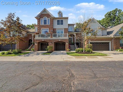 37561 Newburgh Park Cir, Livonia, MI, 48152-1373 | Card Image