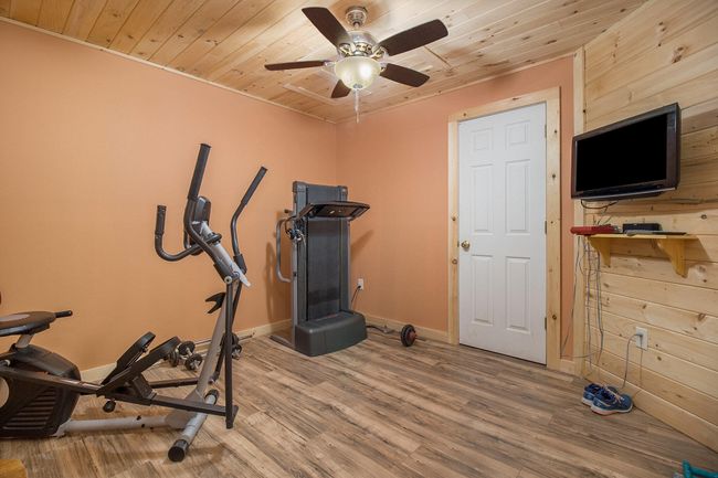 Exercise Room | Image 35
