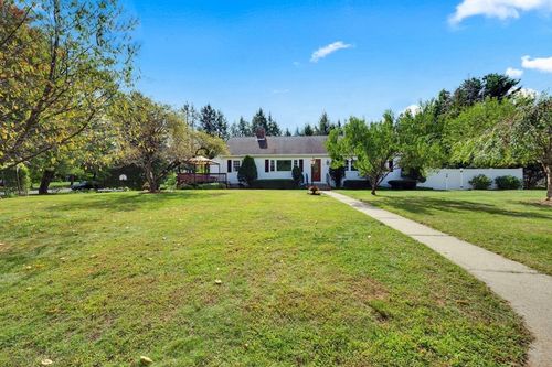 6 Katie St, Wilbraham, MA, 01095-2518 | Card Image