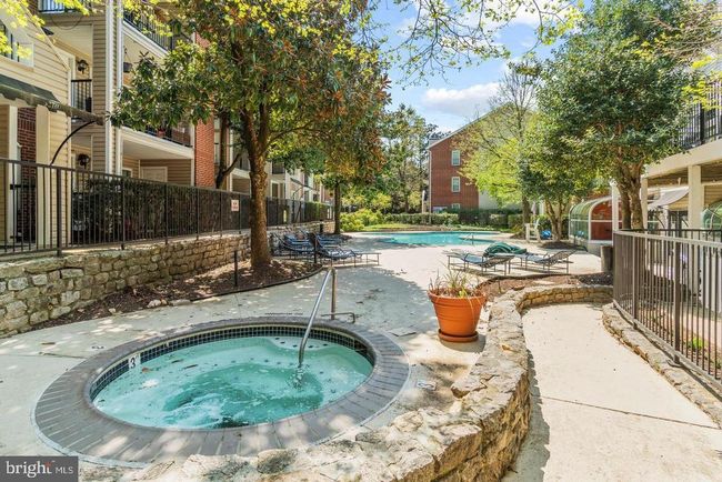APT-3223 - 3315 Wyndham Cir, Condo with 1 bedrooms, 1 bathrooms and null parking in ALEXANDRIA VA | Image 35