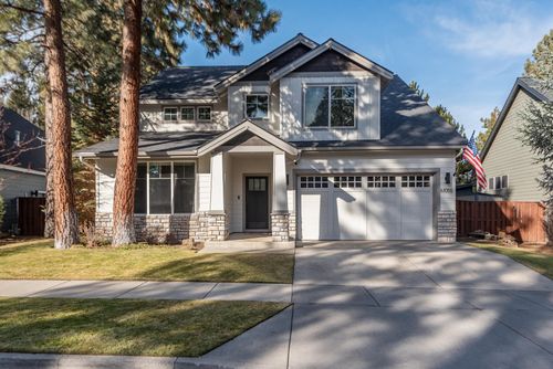 61055 Snowberry Pl, Bend, OR, 97702-9171 | Card Image