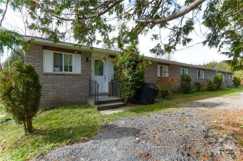 1860 Grey'S Creek Rd, Greely, ON, K4P1H7 | Card Image