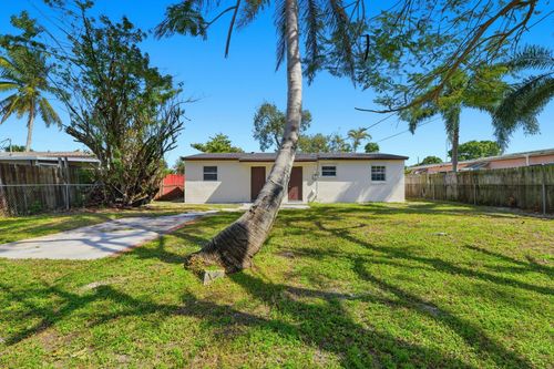 1000 N 71st Ave, Hollywood, FL, 33024-5540 | Card Image