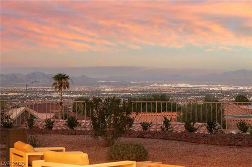 2548 Faiss Dr, Las Vegas, NV, 89134-7241 | Card Image
