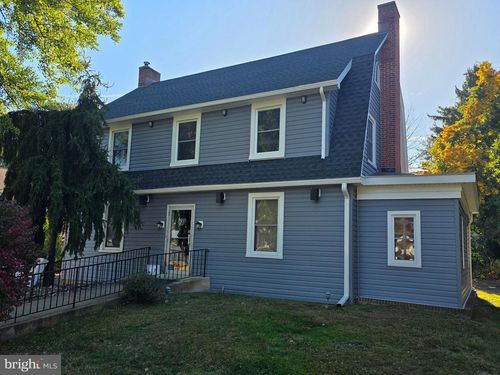 97 W Trenton Ave, MORRISVILLE, PA, 19067-6651 | Card Image