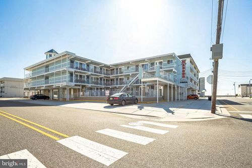214-309-301 Ocean Ave, North Wildwood, NJ, 08260-5947 | Card Image
