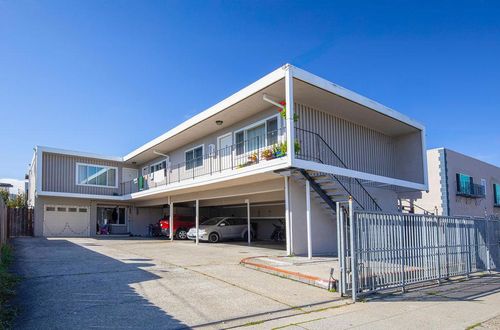 669 Masson Ave, San Bruno, CA, 94066-3567 | Card Image