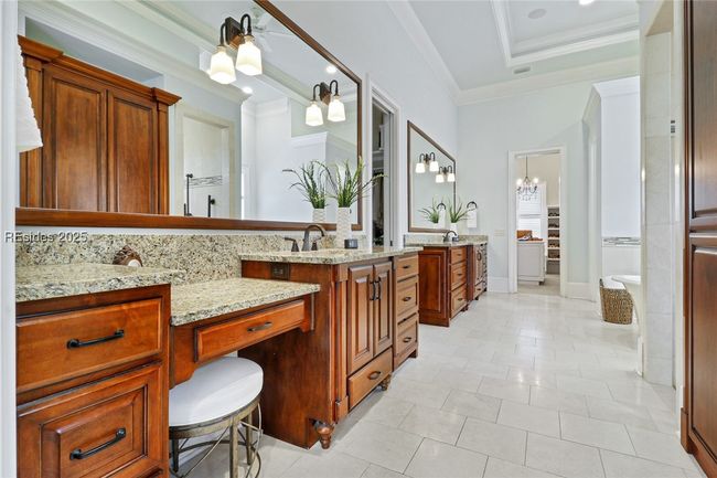 Primary Suite | Image 28