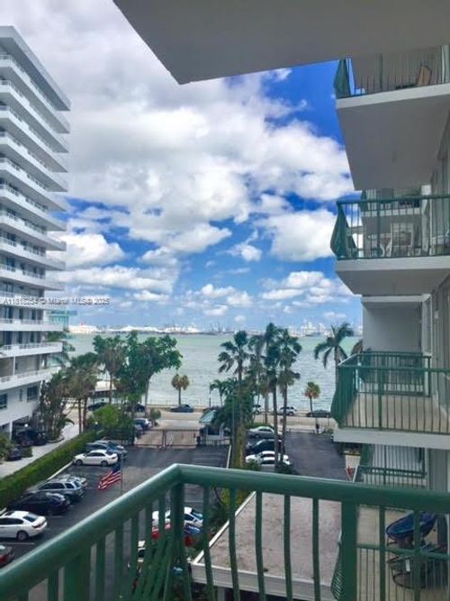 apt-516-1408 Brickell Bay Dr, Miami, FL, 33131-3623 | Card Image