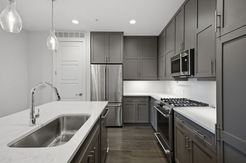 411-20 Rutledge St, Nashville, TN, 37210-2293 | Card Image