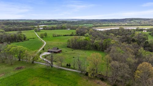 1720 Bratton Ln, Williamsport, TN, 38487-2849 | Card Image