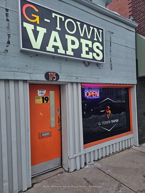 {{alt}} | Card Image