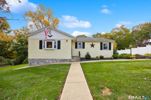 16 Paramount Dr, Seymour, CT, 06483-3018 | Card Image
