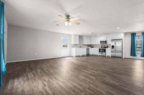 327 Hiracheta Dr, New Home, TX, 79381-2350 | Card Image