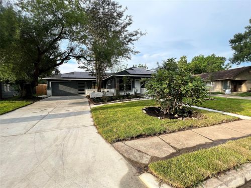 4842 Hummingbird St, Houston, TX, 77035-4918 | Card Image
