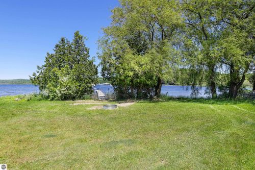 5505 Indian Trl, Frankfort, MI, 49635-9606 | Card Image