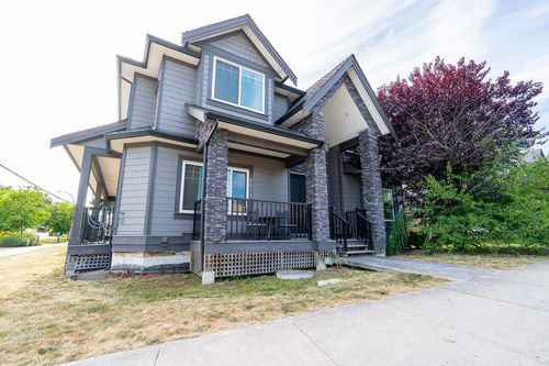 6801 206 St, Langley, BC, V2Y1R2 | Card Image