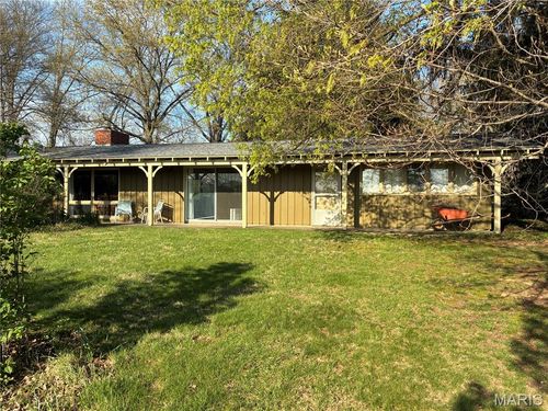 400 S Idler Ln, Greenville, IL, 62246-2352 | Card Image