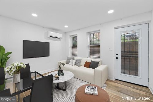 2-2032 15th St Nw, WASHINGTON, DC, 20009-5879 | Card Image