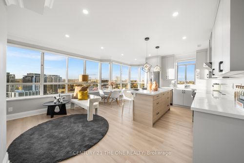 3-33 Weldrick Rd E, Richmond Hill, ON, L4C8W4 | Card Image