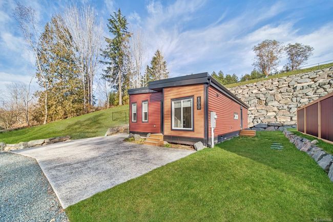 Grass has been virtually enhanced. | Image 15