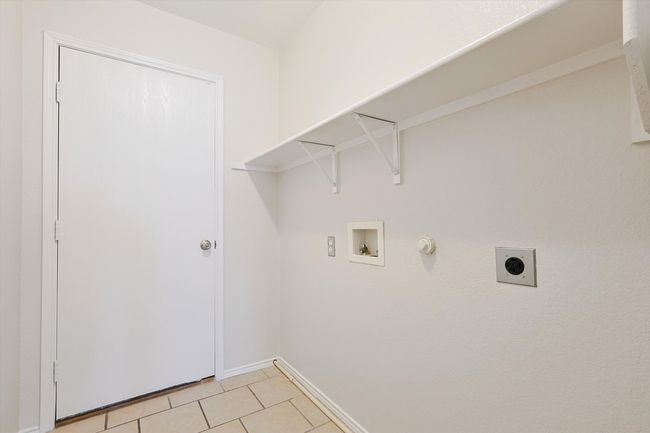 Laundry Area | Image 33