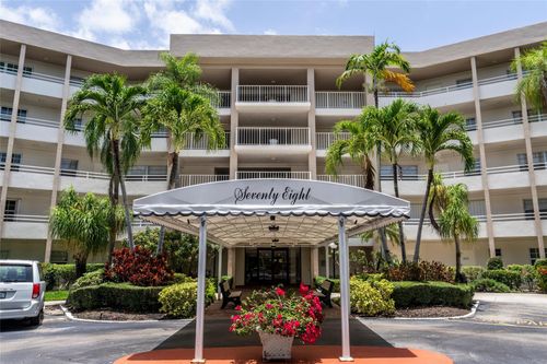 apt-312-3960 Oaks Clubhouse Dr, Pompano Beach, FL, 33069-3650 | Card Image