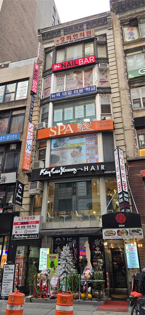 fl-5th-30 W 32nd St, New York, NY, 10001-3817 | Card Image