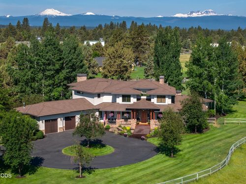 22155 Rickard Rd, Bend, OR, 97702-9294 | Card Image