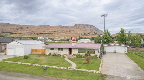 910 Sunset Dr, Brewster, WA, 98812-9539 | Card Image
