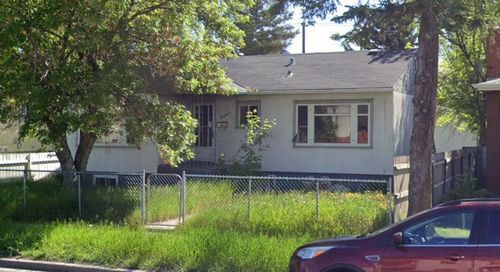 3520 Centre St Ne, Calgary, AB, T2E2Y1 | Card Image