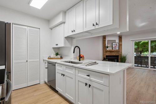101-8015 W Eastman Pl, Lakewood, CO, 80227-4932 | Card Image