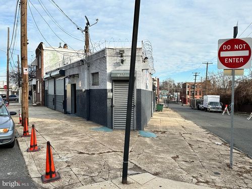 1052 Roy St, Philadelphia, PA, 19140-5417 | Card Image