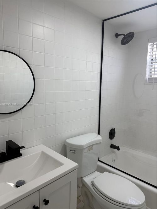 apt-3-8295 Ne Miami Ct, Miami, FL, 33138-3724 | Card Image