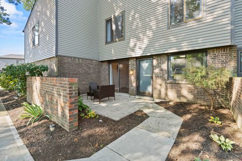 905 Outlook Ridge Ln, Villa Hills, KY, 41017-3653 | Card Image