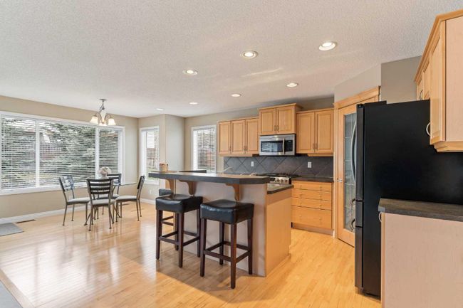 25 Panamount Rise Nw, Home with 4 bedrooms, 3 bathrooms and 2 parking in Calgary AB | Image 10
