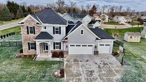 910 Meadowgate Drive, Waterford, WI, 53185 | Card Image