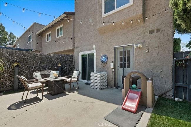 22524 Paseo Terraza, Townhouse with 2 bedrooms, 2 bathrooms and 2 parking in Santa Clarita CA | Image 19
