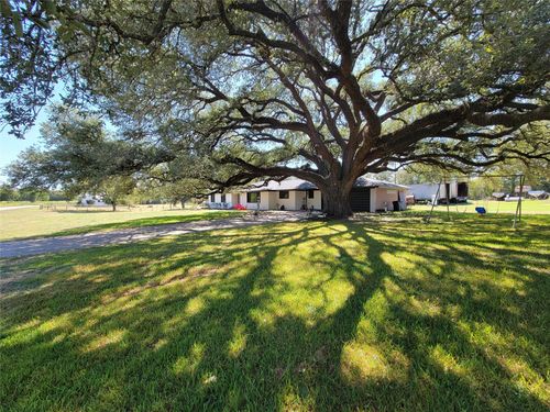 6673 Old Mill Creek Rd, Brenham, TX, 77833-2031 | Card Image